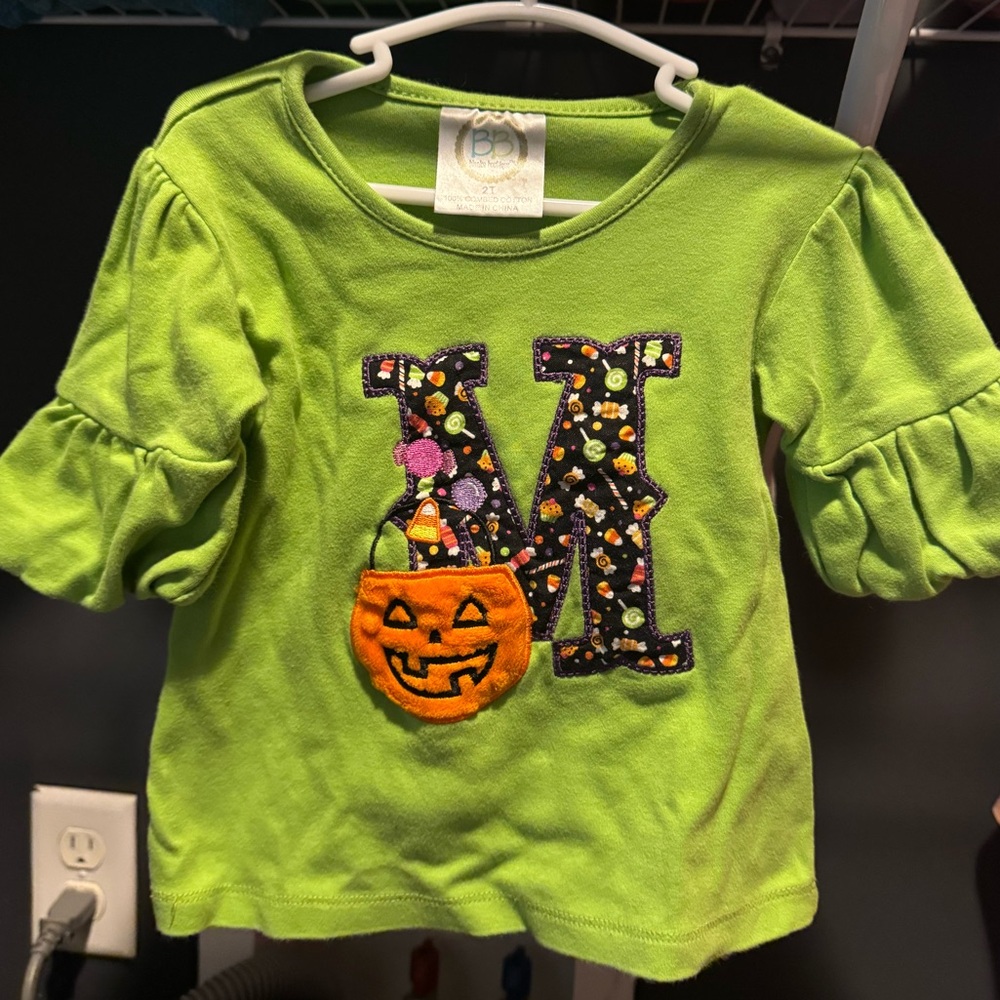 M monogram long sleeve - Halloween